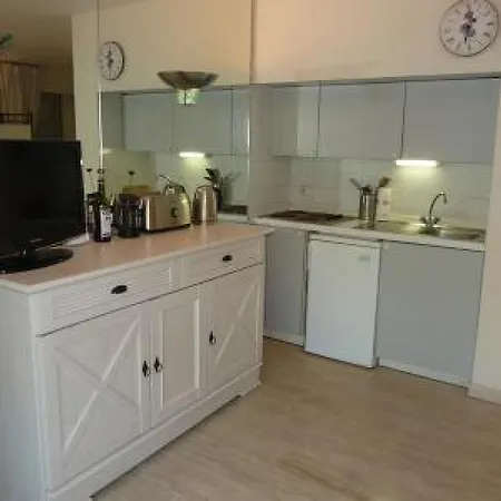 Gisela Apartment *